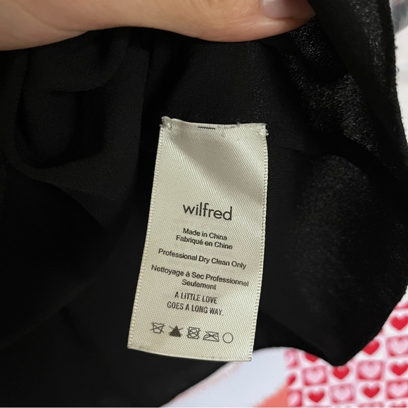 Aritzia promener off the shoulder blouse - Picture 6 of 7